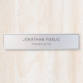 上品で魅力的な銀製のテンプレートのエレガントなモダン サインプレート (正面)