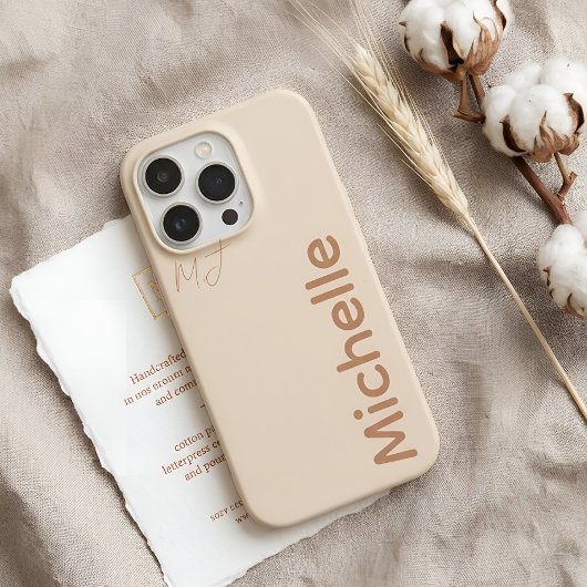 上品なオートミールサンドの土色ミニマリストのカスタムネーム iPhoneケース