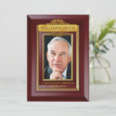 上品なジェントルマン ゴールド マホガニー フォト 誕生日 招待状 (スタンド正面)