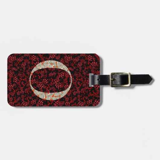 上品なフローラモノグラムのレターO濃い赤 ラゲッジタグ (正面横)