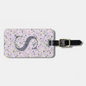 上品なフローラモノグラムのレターSライトパープル ラゲッジタグ (正面横)