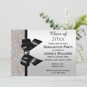 上品なブラックジェムボウ、シルバーシークンズ卒業 招待状 (スタンド正面)