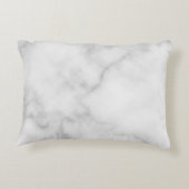 上品なホワイト大理石　イニシャルと名前の名入れ アクセントクッション (裏面)