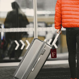 上品なモノグラムのフローラ文字F濃い赤 ラゲッジタグ