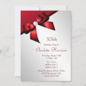 上品なロマンチックな赤と銀の誕生日パーティー 招待状 (正面)