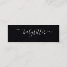 上品な基本的な最小主義のベビーシッターのオペア