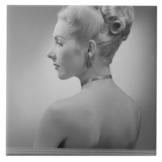 上品な女性 タイル (正面)