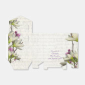 上品な白と淡い紫の花のブーケのウェディング フェイバーボックス (折り畳みなし)