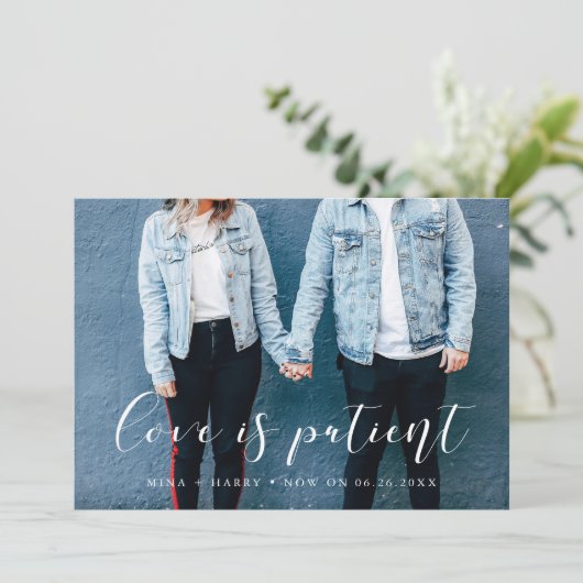 上品な筆記体 愛は忍耐強い 結婚式延期のお知らせ 案内状 (スタンド正面)