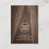 上品な茶色の木目カスタムのロゴ垂直 予約カード (裏面)
