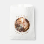 上品な金ゴールドシモダンッ結婚クのパーソナライズされた写真 フェイバーバッグ (正面)