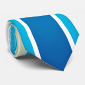上品な青と白の縦のストライプ ネクタイ (ロール)