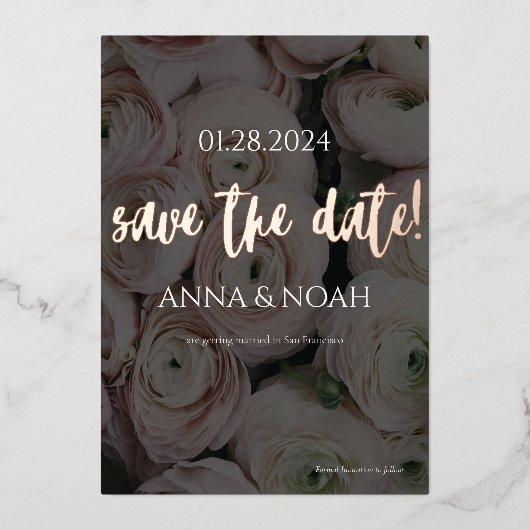 上品なSave The Date ローズゴールド フラワー 箔招待状 (正面)