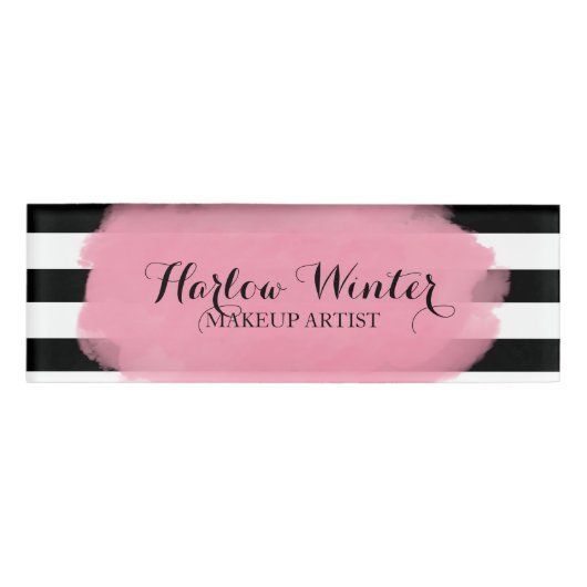 上品のストライプのピンクの白黒のメーキャップアーティスト 名札 (正面)