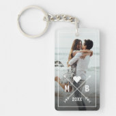 上品エレガントなカップルイニシャル愛ハート矢印 キーホルダー (正面)