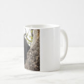 上昇のツキノワグマ コーヒーマグカップ (正面右)