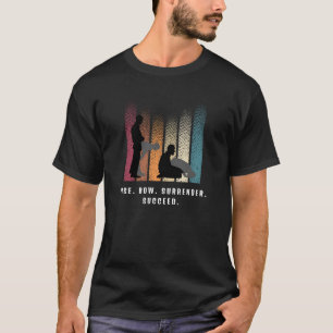 上昇。お辞儀.降伏しろ。成功。 – イスラム教 Tシャツ