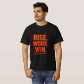 上昇。ワーク.WIN. - 感動的 Tやる気を起こさせる-Sh Tシャツ (正面フル)