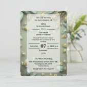 上質なサテンゴールドのグリーンウェディング招待状 招待状 (スタンド正面)