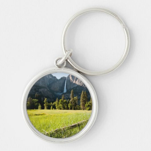 上部のYosemite Falls キーホルダー (正面)