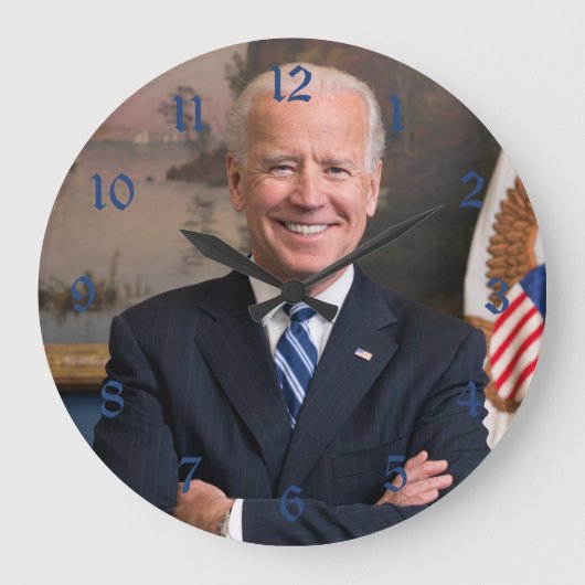 上院議員時代のジョー・バイデン米国大統領 ラージ壁時計 (正面)