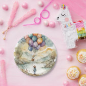 上、上、およびバルーン遠くに誕生日 ペーパープレート (パーティー)