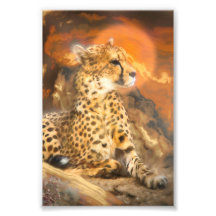 下に立っているチーター