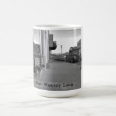 下を見ながらメモリレーンのキャットマグ コーヒーマグカップ (中央)