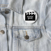 下見板を持つ映画ギーク 缶バッジ (インサイチュ)