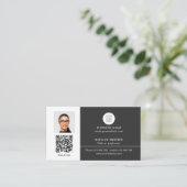 不動産仲介業者シンプルモダンプロフェッショナルQRコード写真 名刺 (スタンド正面)