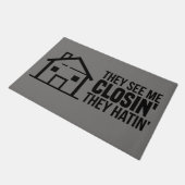 不動産仲介業者彼らは私を閉じ不動産を参照実在する ドアマット (アングル)