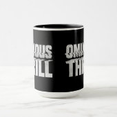 不吉なスリルロゴマグ マグカップ (中央)