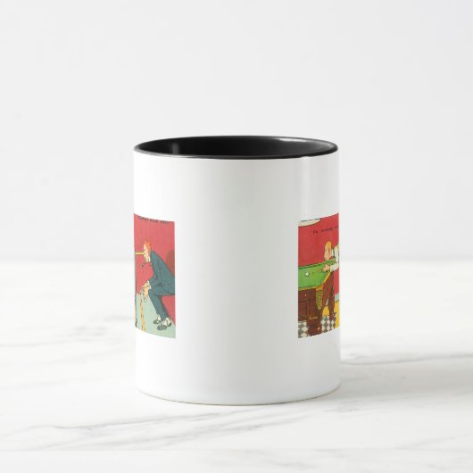 不安な瞬間、プールキューが頭を打つ マグカップ (中央)