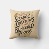 不思議な生き物はいない クッション (裏面)