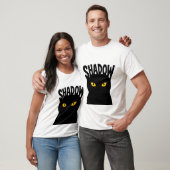 不思議な黒猫の目のデザイン Tシャツ (ユニセックス)