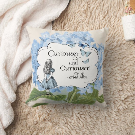 不思議の国のより好奇心が強いアジサイの枕のアリス クッション (ブランケット)