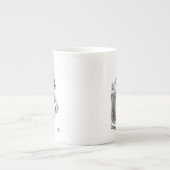 不思議の国のアリスは私をヴィンテージのスケッチ飲みます ボーンチャイナマグカップ (正面)