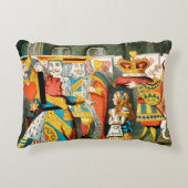 不思議の国の女王のハート アクセントクッション (正面)