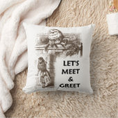 不思議の国アリスHumpty Dumptyに会おう及び挨拶する クッション (ブランケット)