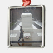 不明な兵士の墓 メタルオーナメント (左)