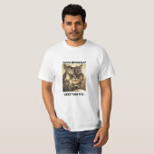 不機嫌おもしろいな猫モーニングコーヒーミームアート Tシャツ (正面フル)