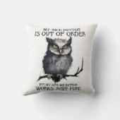 不機嫌おもしろいフクロウことわざ クッション (裏面)