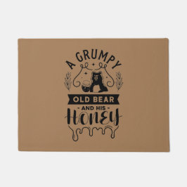 不機嫌そうな老いたクマと彼の蜂蜜 ドアマット