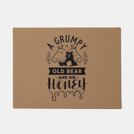 不機嫌そうな老いたクマと彼の蜂蜜 ドアマット (正面)