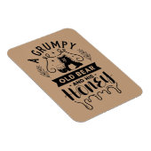 不機嫌そうな老いたクマと彼の蜂蜜 マグネット (右側)