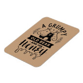 不機嫌そうな老いたクマと彼の蜂蜜 マグネット (左側)