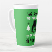 不機嫌なクリスマス カフェラテマグ (左アングル)