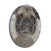 不機嫌なパギーのプレゼント ダーツボード (正面左)