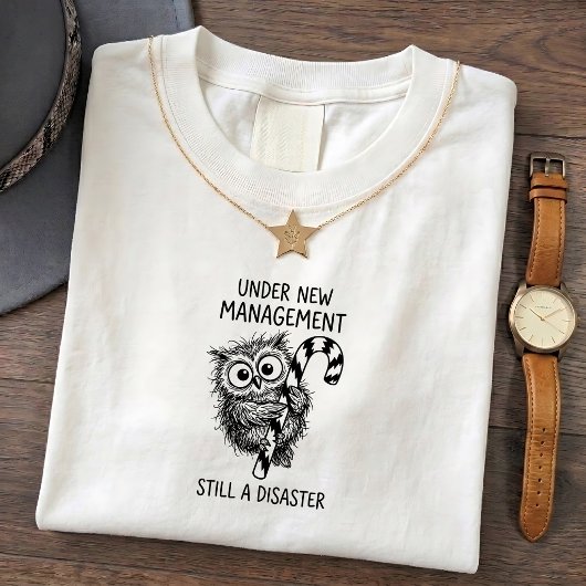 不機嫌なフクロウの面白いTシャツの引用 Tシャツ
