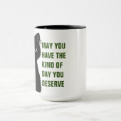 不機嫌な猫の皮肉なユーモアのコーヒーココアM マグカップ (中央)